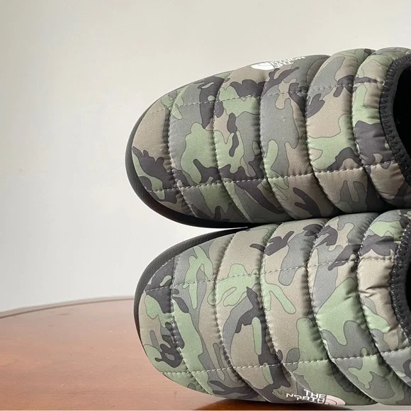 The North Face Men’s Thermoball Traction Camo Winter Mules | US 7 - Picture 6 of 8